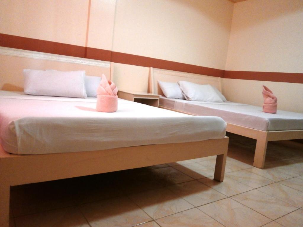 Alliyah'S Beach Resort Balabag  Bilik gambar