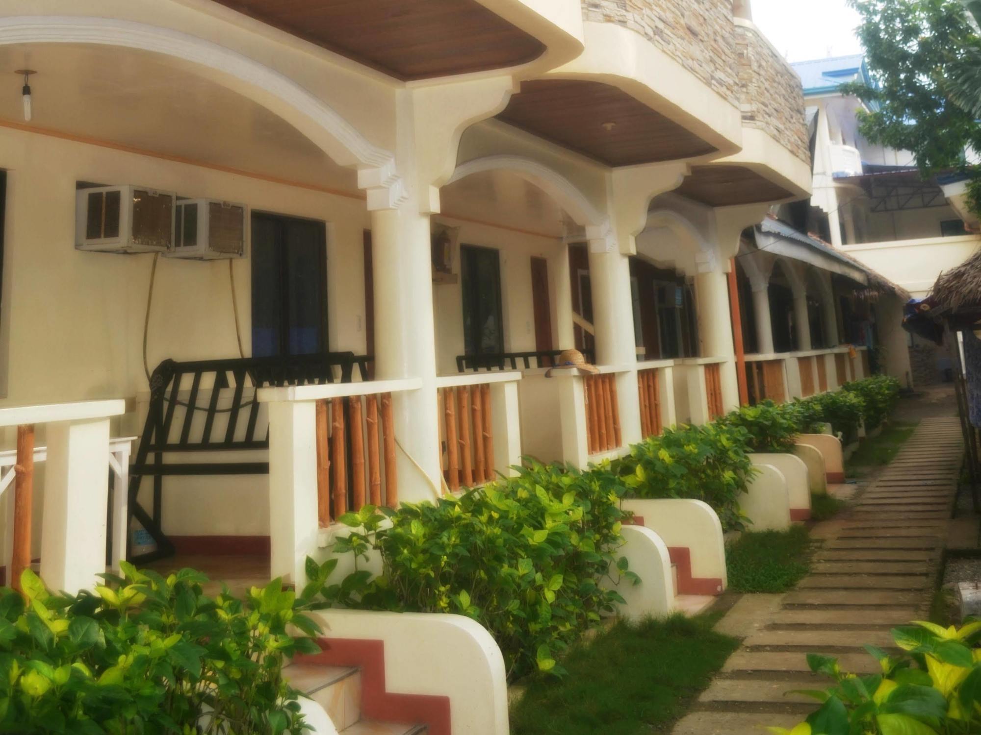 Alliyah'S Beach Resort Balabag  Luaran gambar